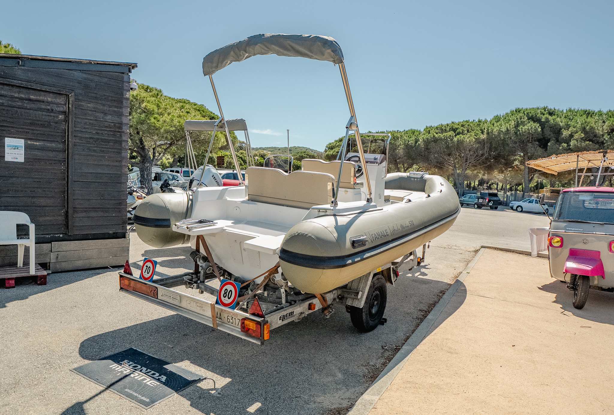ACULA MARINA 570 - arrière et console
