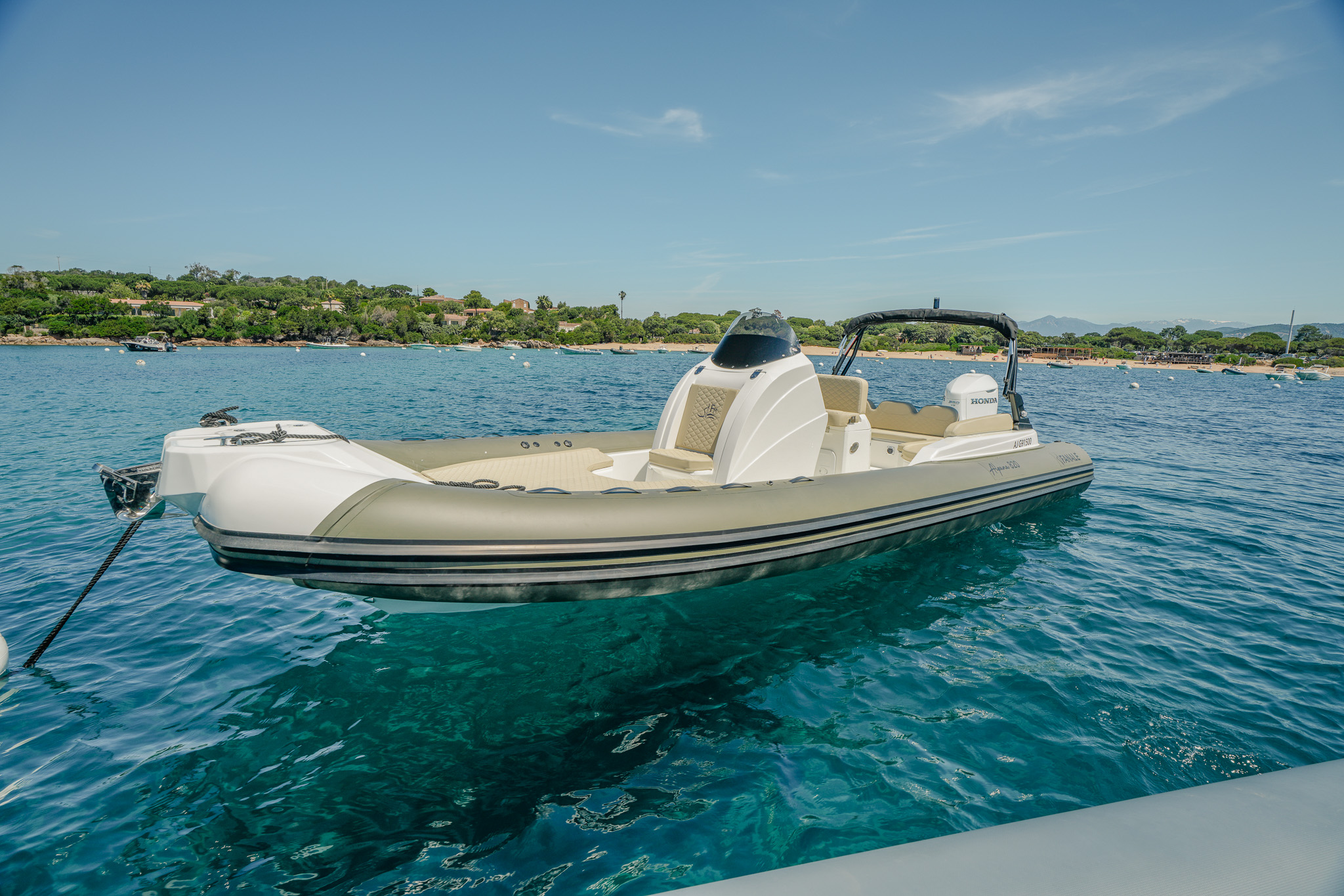 ALPANA 820 - profil tribord